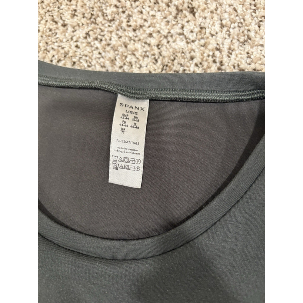 SPANX AirEssentials Relaxed Fit Long Sleeve Top Gray Size Large B1 - Picture 2 of 6